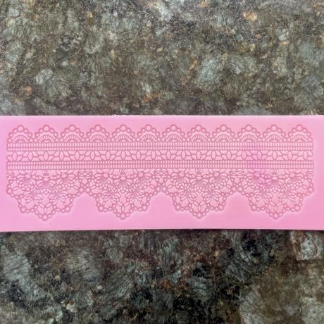 Edible Lace Border Mat